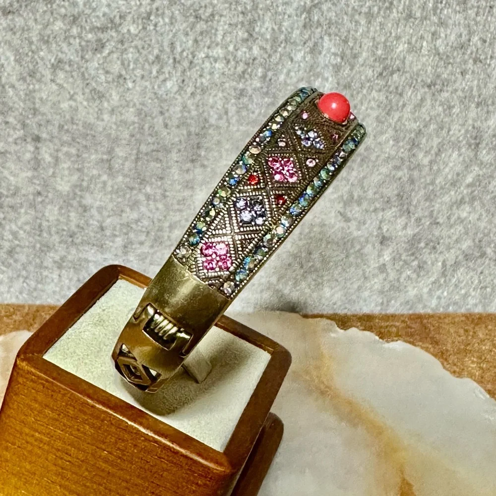 Heidi Daus Art Deco Style Crystals & Orange Stone Hinged Bracelet 7.5” #19L - Picture 4 of 9